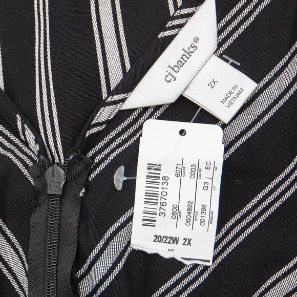 CJ Banks Black White Striped Sleeveless Jumpsuit Plus Size 2X - Picture 7 of 9